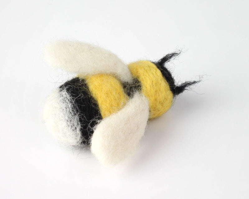Bee Brooch Needle Felting Kit-Needle Felting-Hawthorn Handmade-Acorns & Twigs