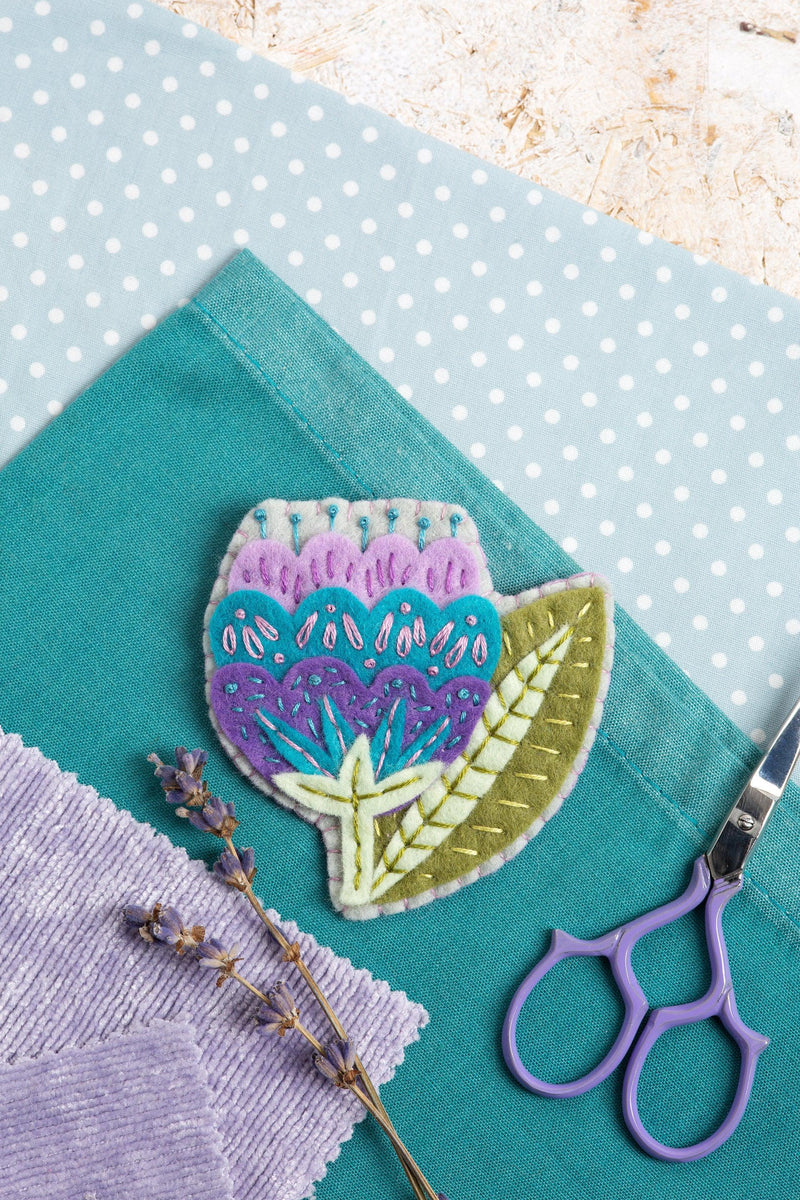 Vita Flower Felt Craft Brooch Kit-Felt Craft-Hawthorn Handmade-Acorns & Twigs