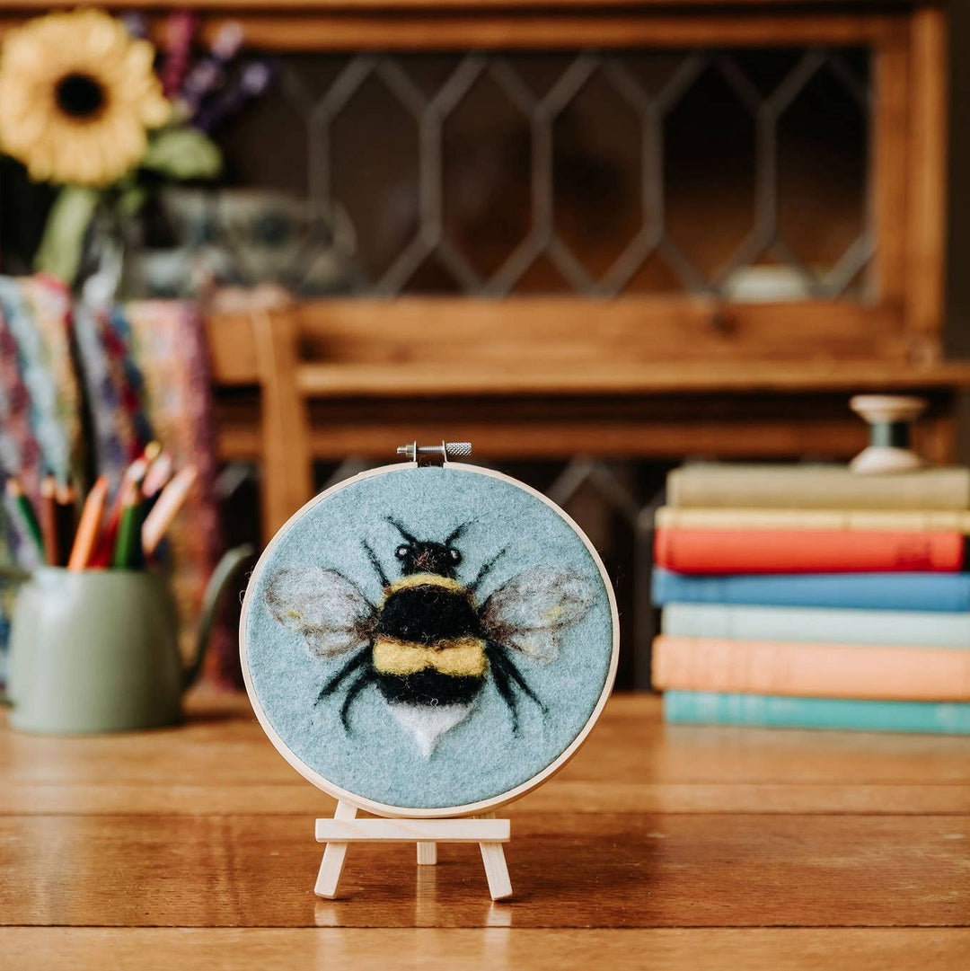Bee in a Hoop Needle Felting Craft Kit-Needle Felting-The Crafty Kit Company-Acorns &amp; Twigs