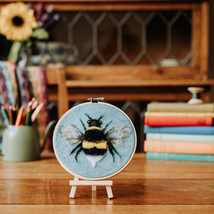 Bee in a Hoop Needle Felting Craft Kit-Needle Felting-The Crafty Kit Company-Acorns &amp; Twigs