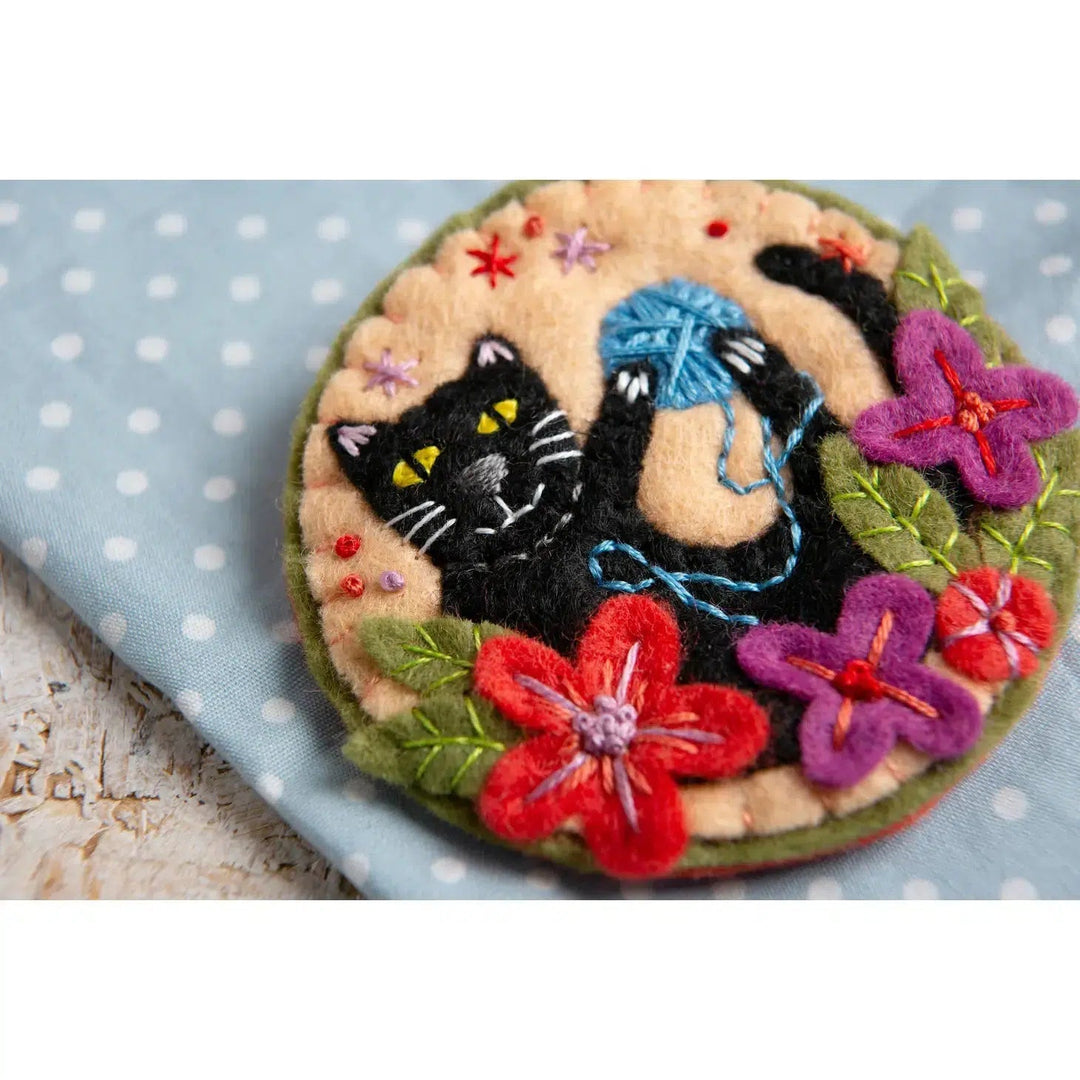 Black Cat Brooch Felt Craft Kit-Felt Craft-Hawthorn Handmade-Acorns &amp; Twigs