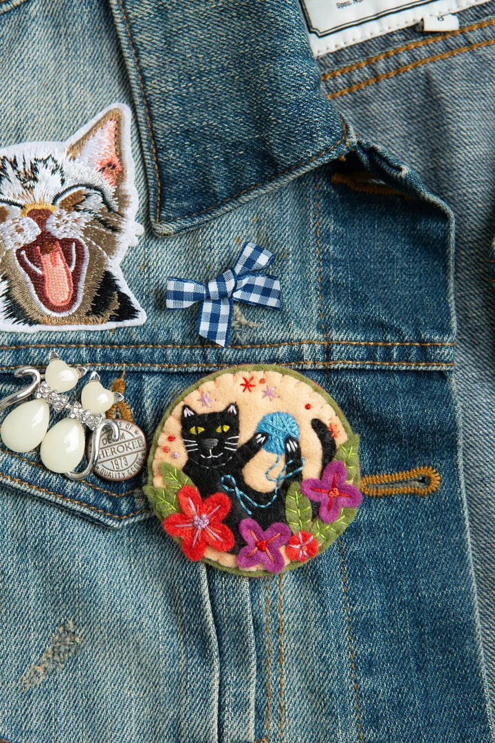 Black Cat Brooch Felt Craft Kit-Felt Craft-Hawthorn Handmade-Acorns &amp; Twigs