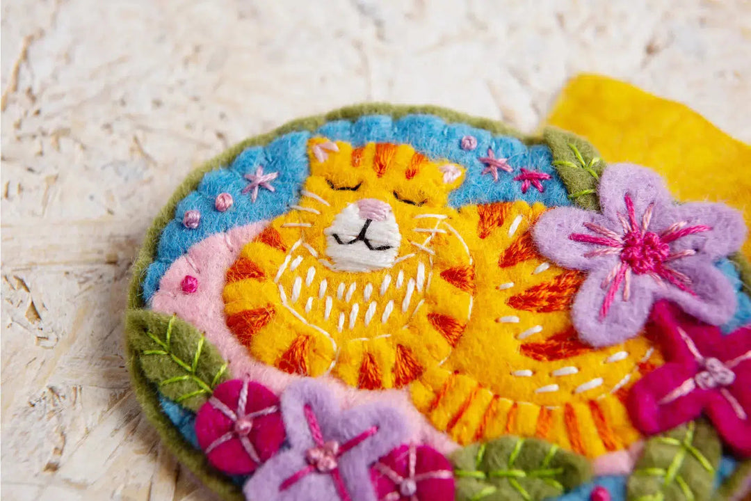 Ginger Cat Brooch Felt Craft Kit-Felt Craft-Hawthorn Handmade-Acorns &amp; Twigs