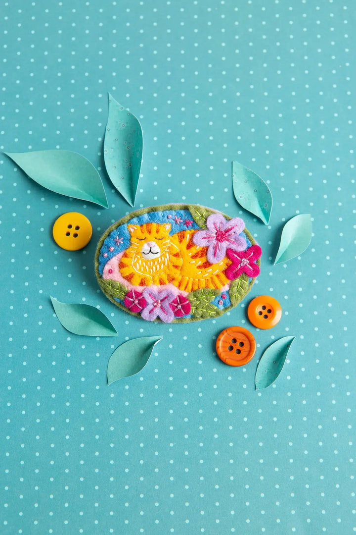 Ginger Cat Brooch Felt Craft Kit-Felt Craft-Hawthorn Handmade-Acorns &amp; Twigs