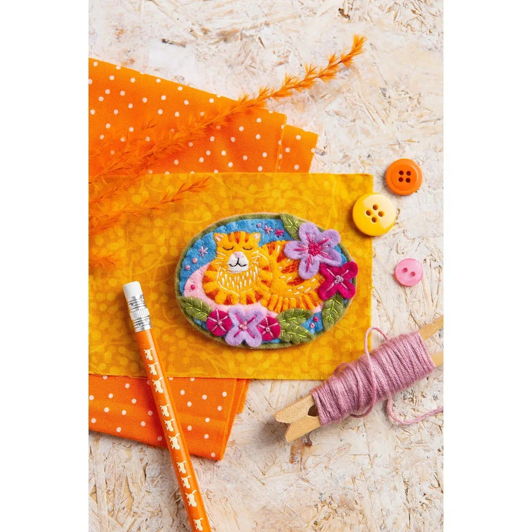 Ginger Cat Brooch Felt Craft Kit-Felt Craft-Hawthorn Handmade-Acorns &amp; Twigs