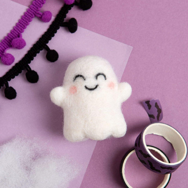 Happy Ghost Needle Felting Kit-Needle Felting-Hawthorn Handmade-Acorns &amp; Twigs