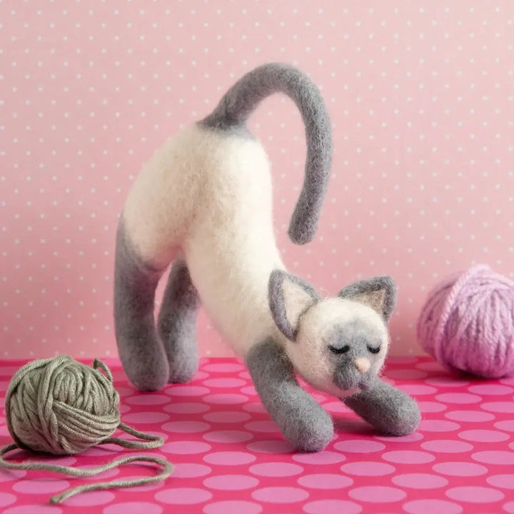 Stretching Cat Needle Felting Kit-Needle Felting-Hawthorn Handmade-Acorns &amp; Twigs