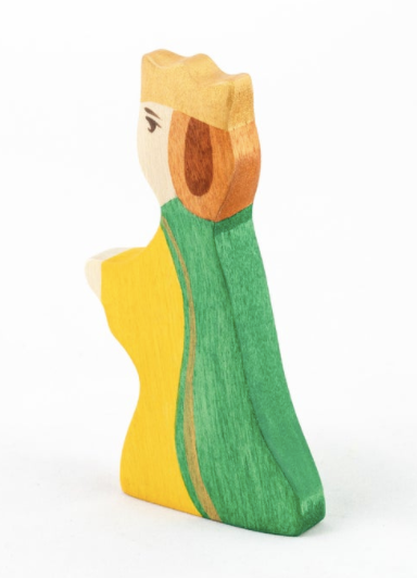 Wooden King and Queen figurines: Light-Baby Toy-PoppyBabyCo-Acorns &amp; Twigs
