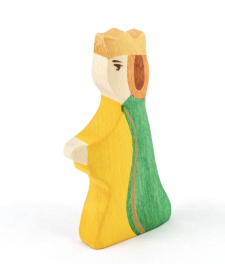 Wooden King and Queen figurines: Light-Baby Toy-PoppyBabyCo-Acorns &amp; Twigs