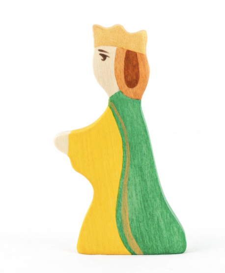 Wooden King and Queen figurines: Light-Baby Toy-PoppyBabyCo-Acorns &amp; Twigs