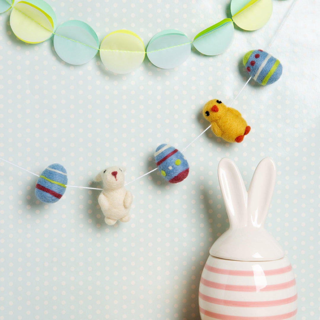 Easter Garland Needle Felting Kit-Needle Felting-Hawthorn Handmade-Acorns &amp; Twigs