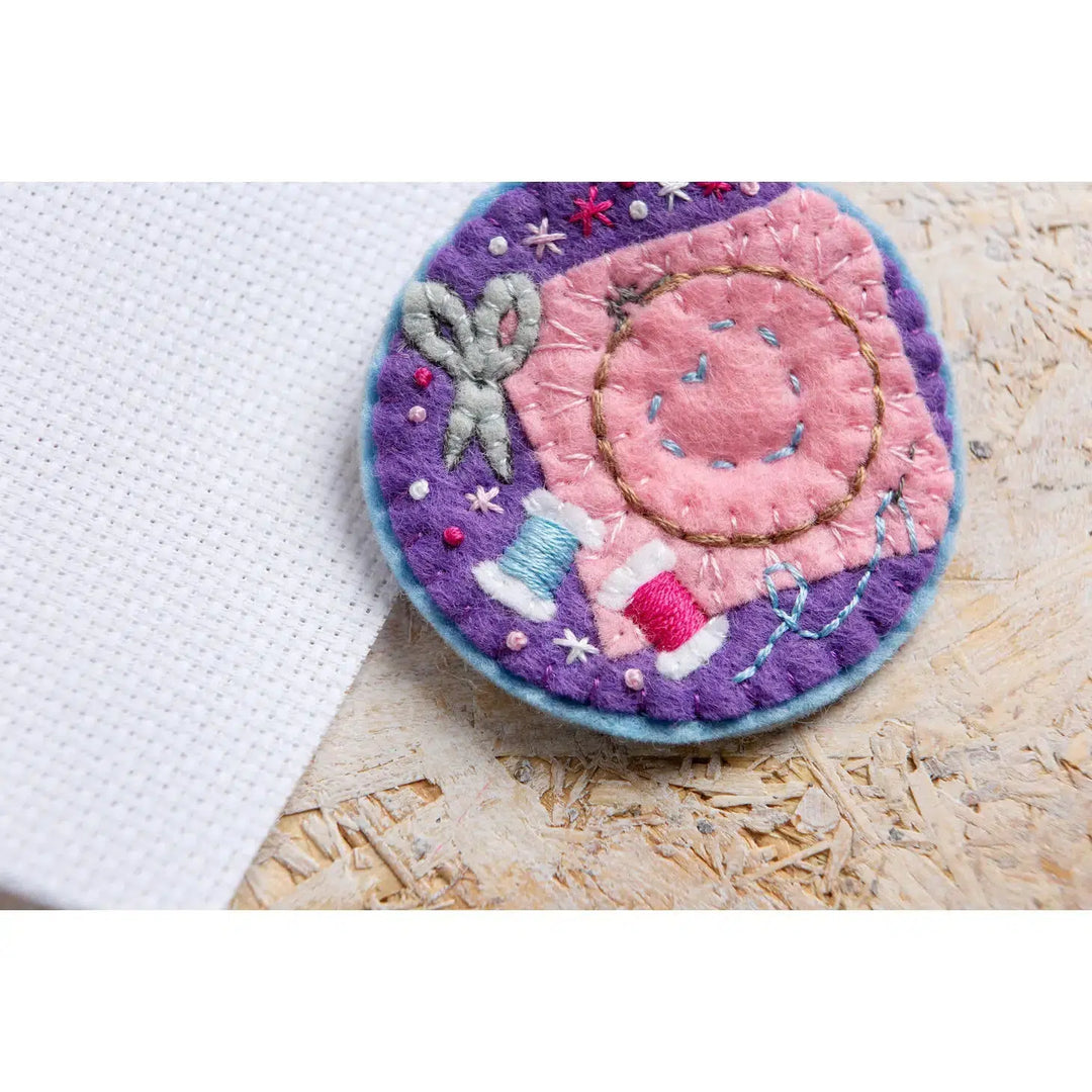 Embroidery - Felt Craft Brooch Kit-Felt Craft-Hawthorn Handmade-Acorns &amp; Twigs