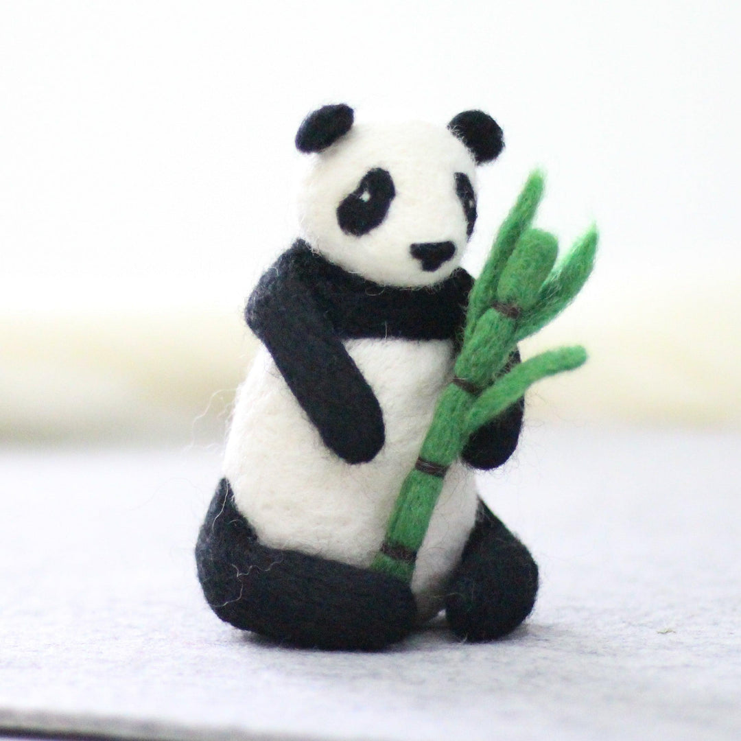 Giant Panda Needle Felting Kit-Needle Felting-Hawthorn Handmade-Acorns &amp; Twigs