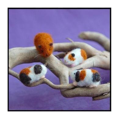 Guinea Pigs Needle Felting Kit - EASY-Needle Felting-WoolPets-Acorns &amp; Twigs