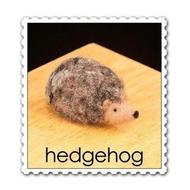 Hedgehog Needle Felting Kit - EASY-Needle Felting-WoolPets-Acorns &amp; Twigs