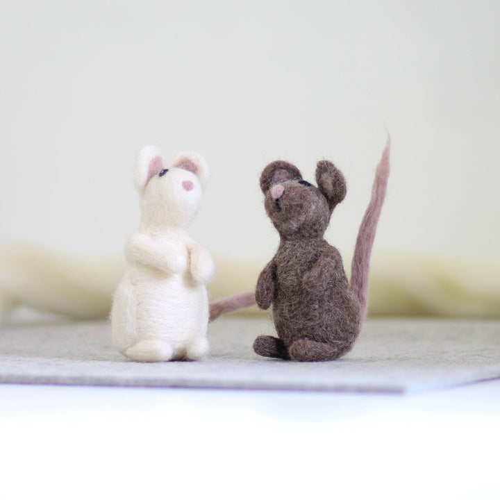 Mice Needle Felting Kit-Needle Felting-Hawthorn Handmade-Acorns &amp; Twigs