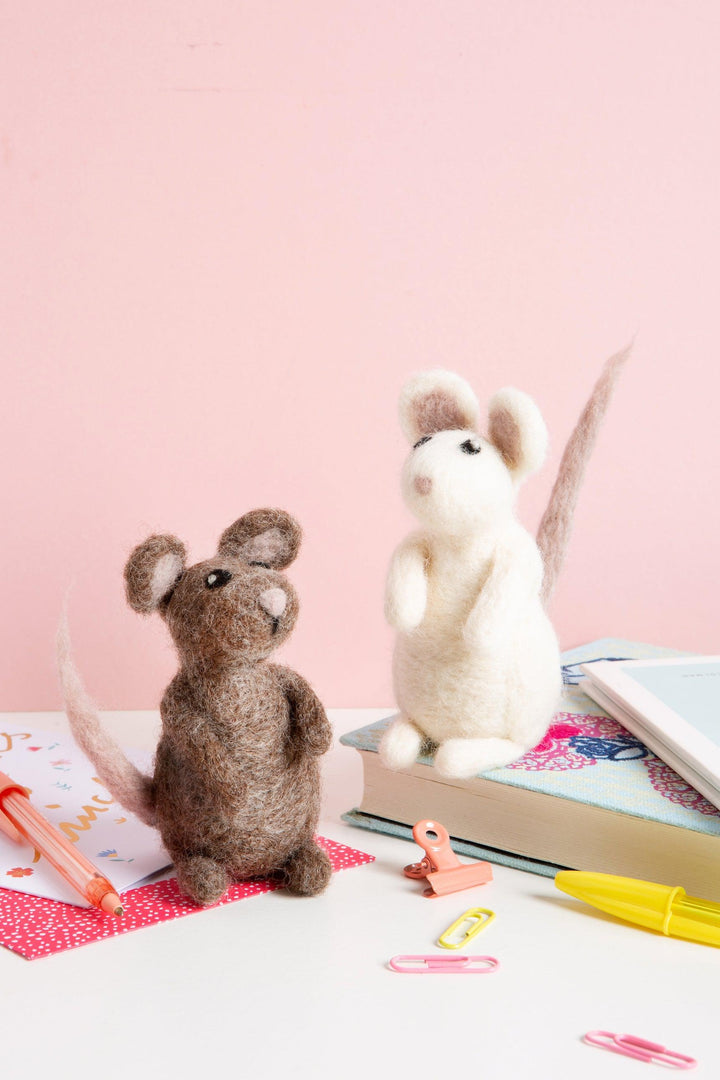 Mice Needle Felting Kit-Needle Felting-Hawthorn Handmade-Acorns &amp; Twigs
