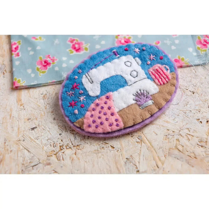 Sewing Machine - Felt Craft Brooch Kit-Felt Craft-Hawthorn Handmade-Acorns &amp; Twigs