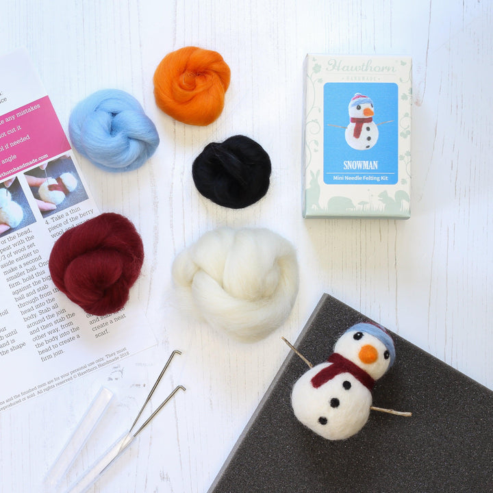 Snowman Mini Needle Felting Kit-Needle Felting-Hawthorn Handmade-Acorns &amp; Twigs