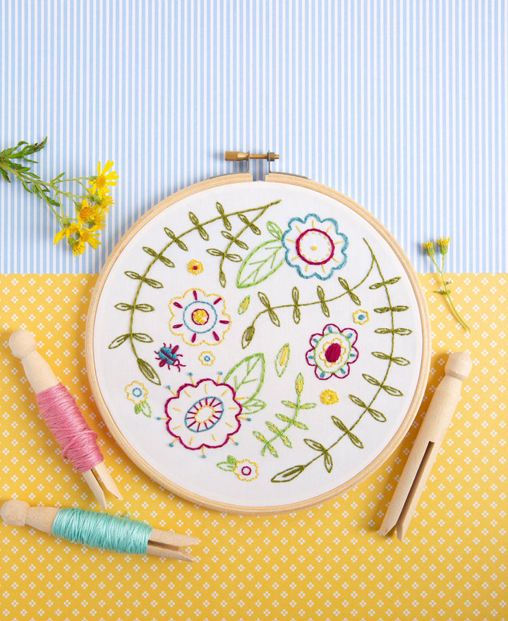 Spring Posy Embroidery Kit-Embroidery-Hawthorn Handmade-Acorns &amp; Twigs