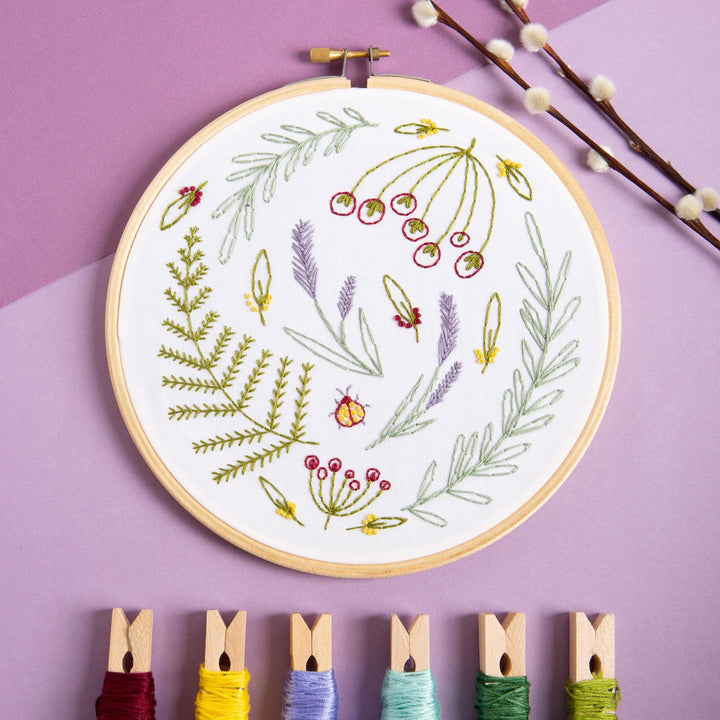 Wildwood Embroidery Kit-Embroidery-Hawthorn Handmade-Acorns &amp; Twigs