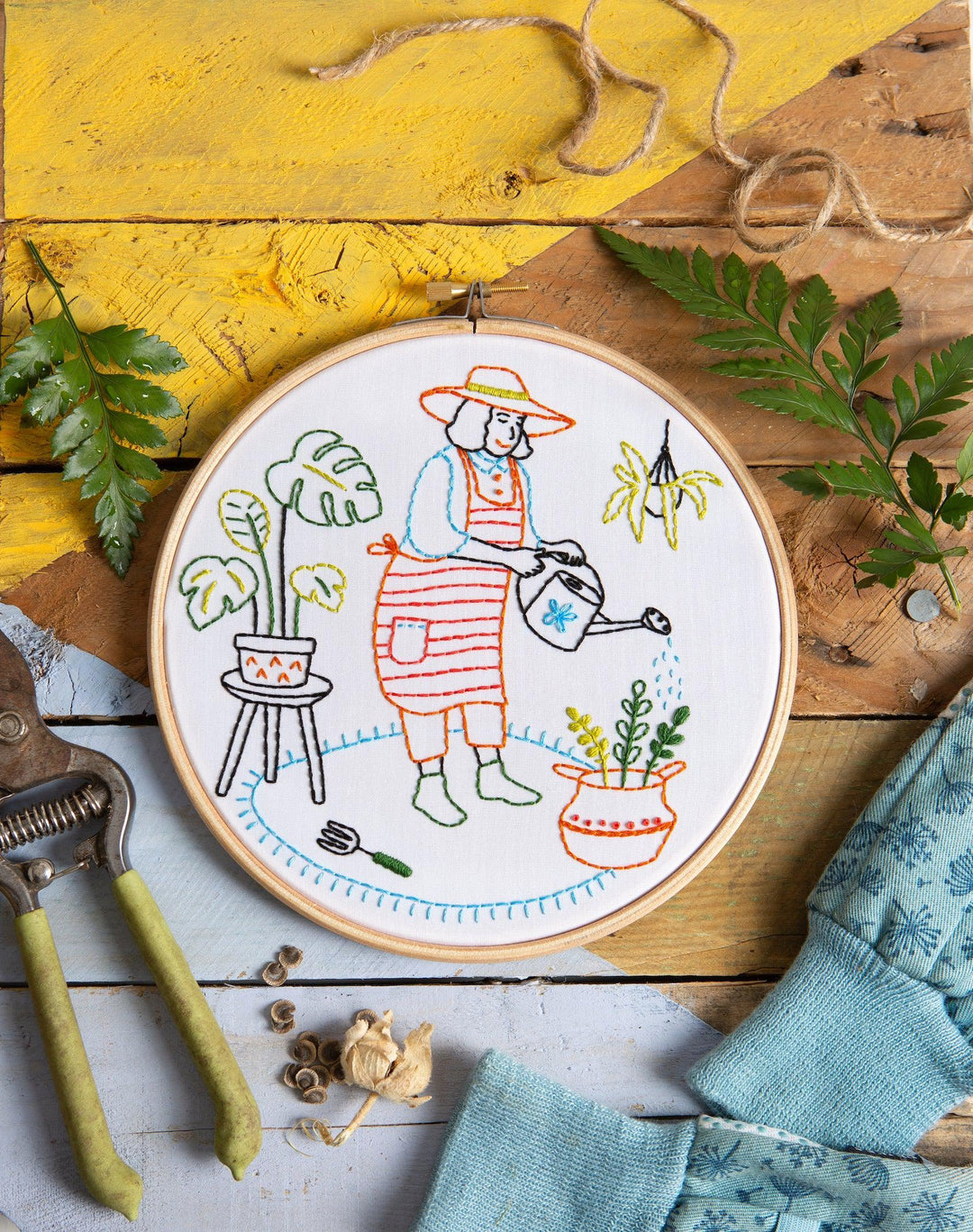 Wonderful Women-Grow Embroidery Kit-Embroidery-Hawthorn Handmade-Acorns &amp; Twigs
